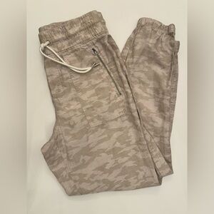Athleta Pants Womens Size 6 Beige Camo Cabo Tide Linen Jogger Drawstring